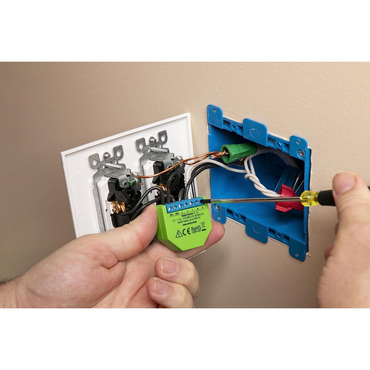 V2HF3203FAD01AE7793AF8C1AA41E774990R7631839P5